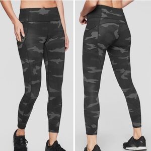 ATHLETA Black Gray Camo Contender 7/8 Tight Leggings w/Pockets Women's Small